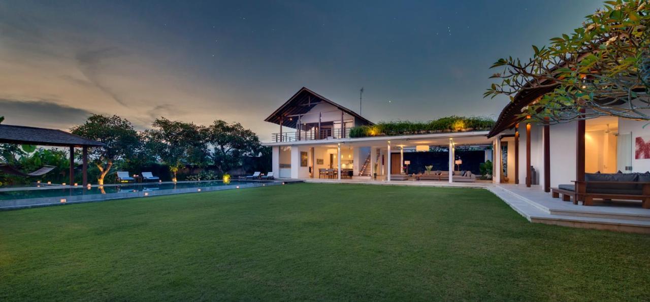 Villa Kavya - 8-Minute Walk From Berawa Beach Canggu Extérieur photo