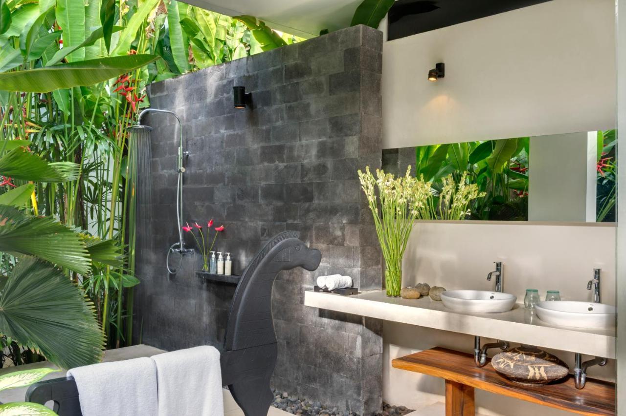 Villa Kavya - 8-Minute Walk From Berawa Beach Canggu Extérieur photo