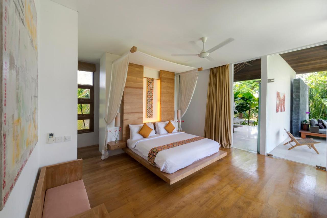Villa Kavya - 8-Minute Walk From Berawa Beach Canggu Extérieur photo