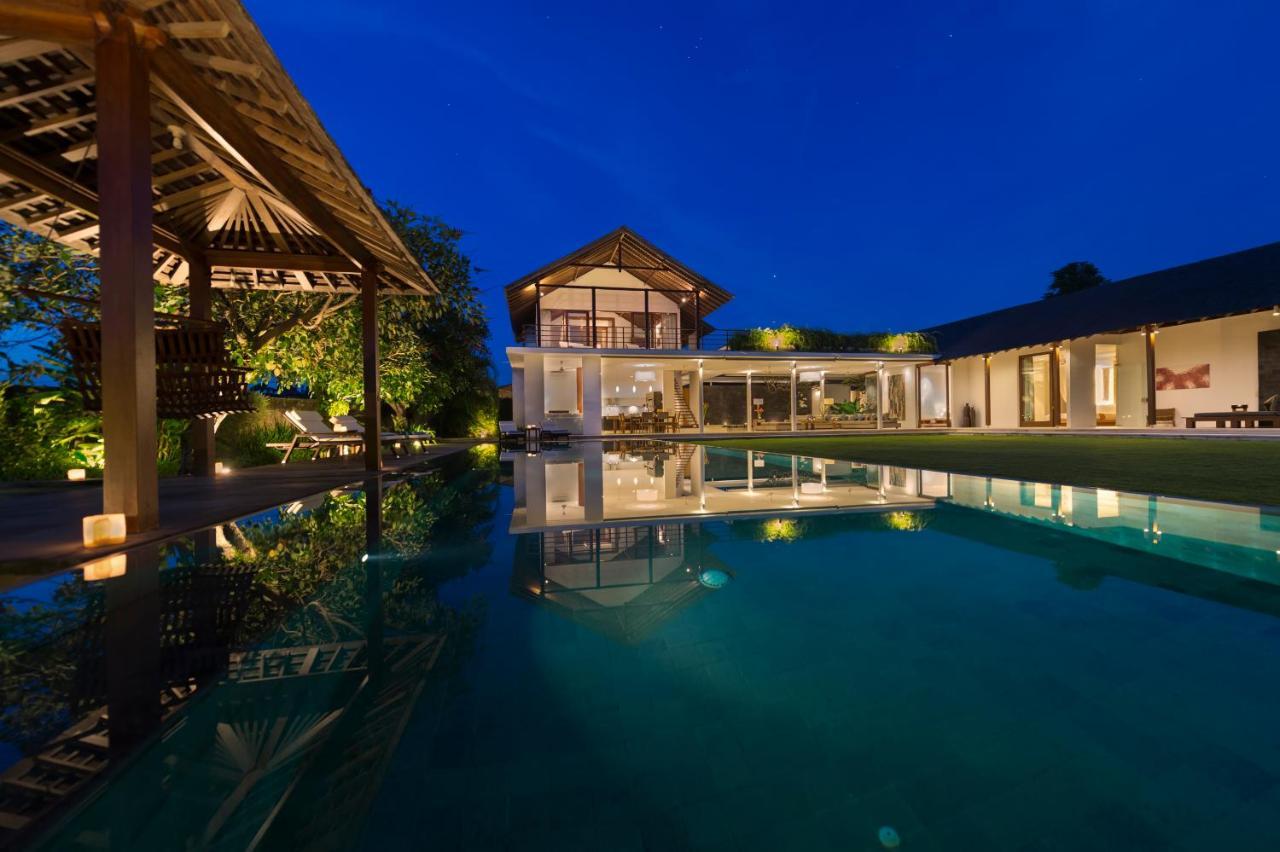Villa Kavya - 8-Minute Walk From Berawa Beach Canggu Extérieur photo