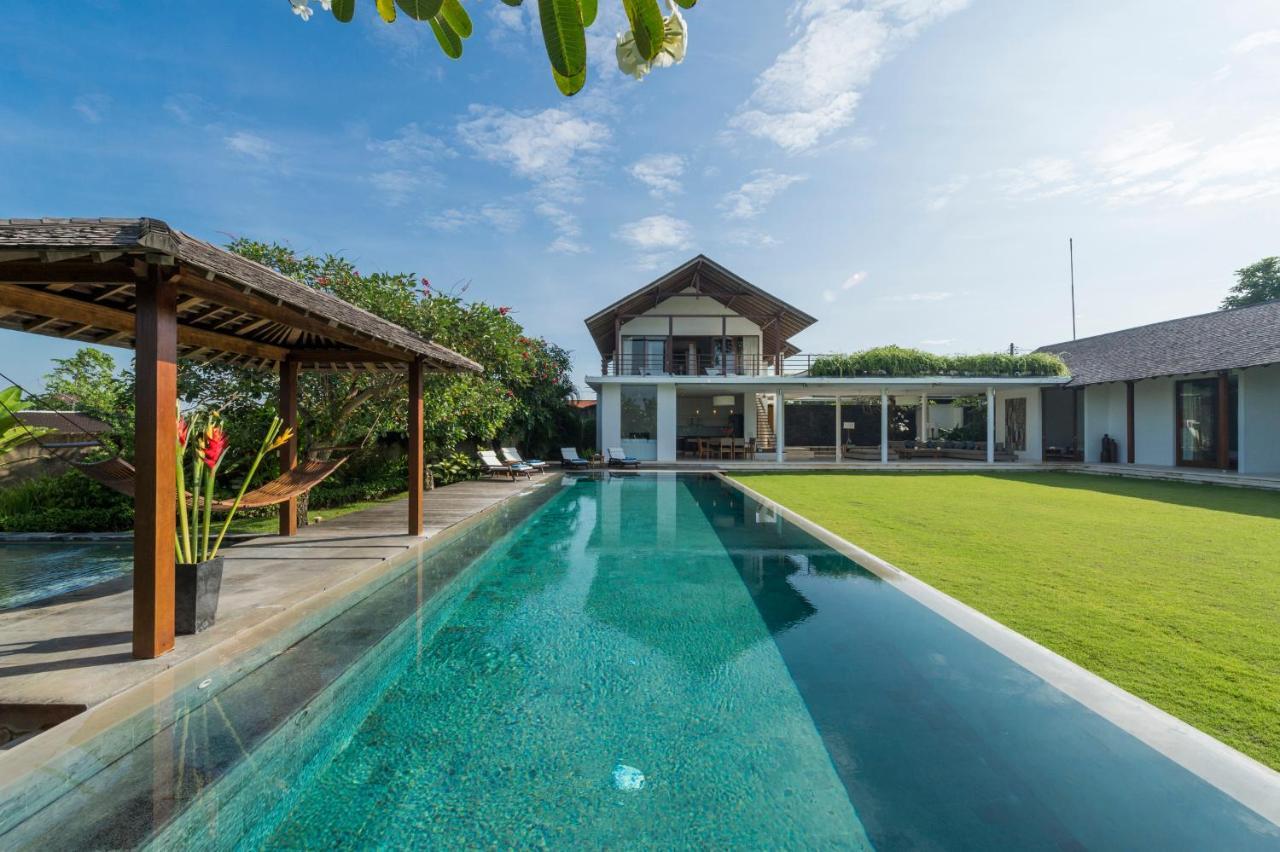 Villa Kavya - 8-Minute Walk From Berawa Beach Canggu Extérieur photo